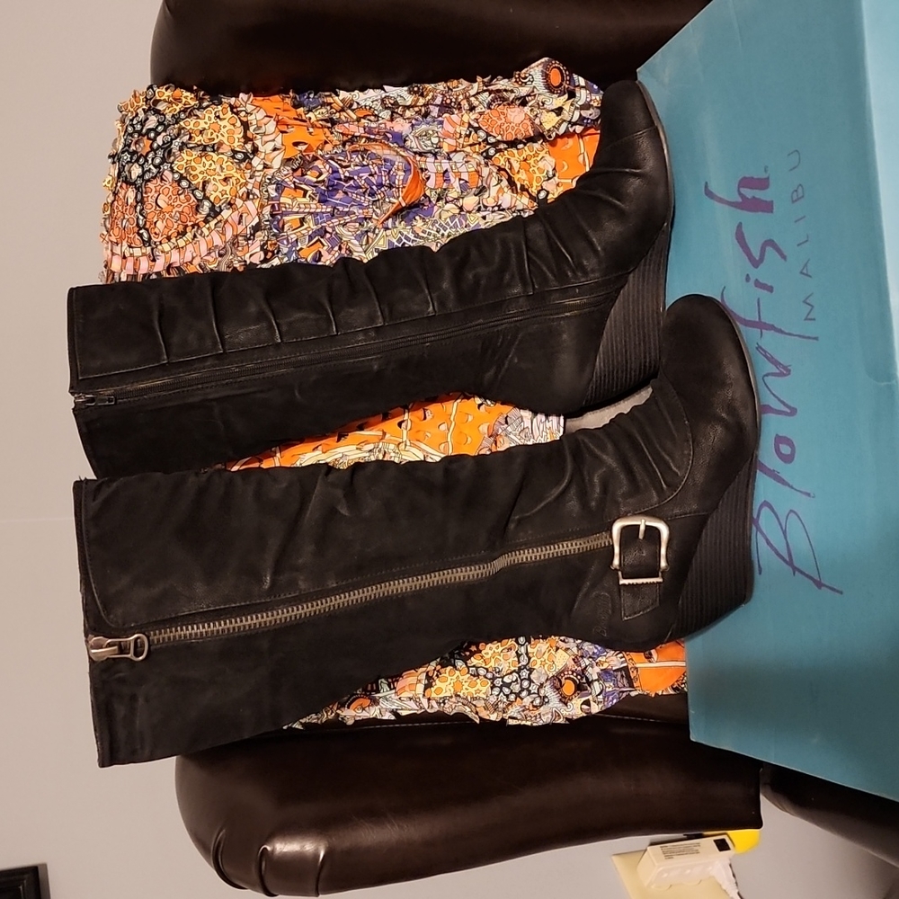Size 9 Blowfish wedge boots